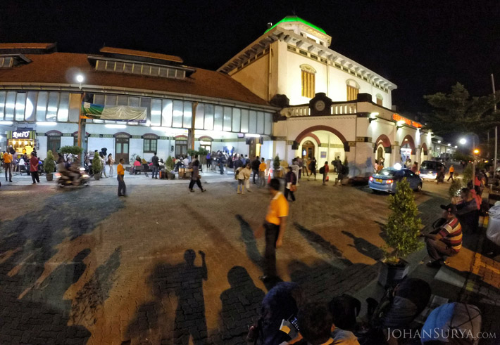 Parkiran Stasiun Tawang Semarang
